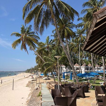 Kenya Bay Beach Hotel Bamburi Esterno foto