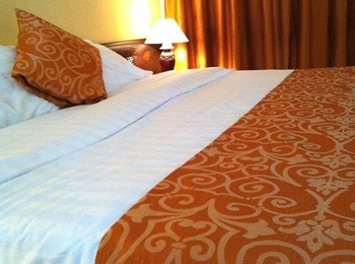 Kenya Bay Beach Hotel Bamburi Esterno foto